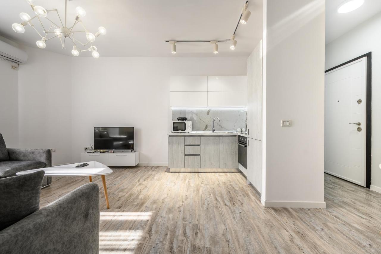Miku Apartment-Modernly Designed Downtown Tiranë Eksteriør bilde